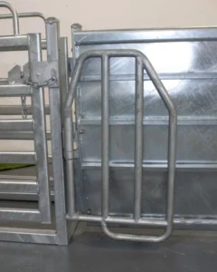 V Draft fold out swing gate
